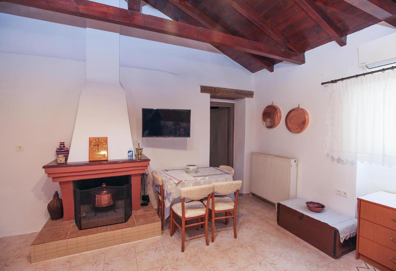 Traditional Guesthouse Asimakis Anifion エクステリア 写真